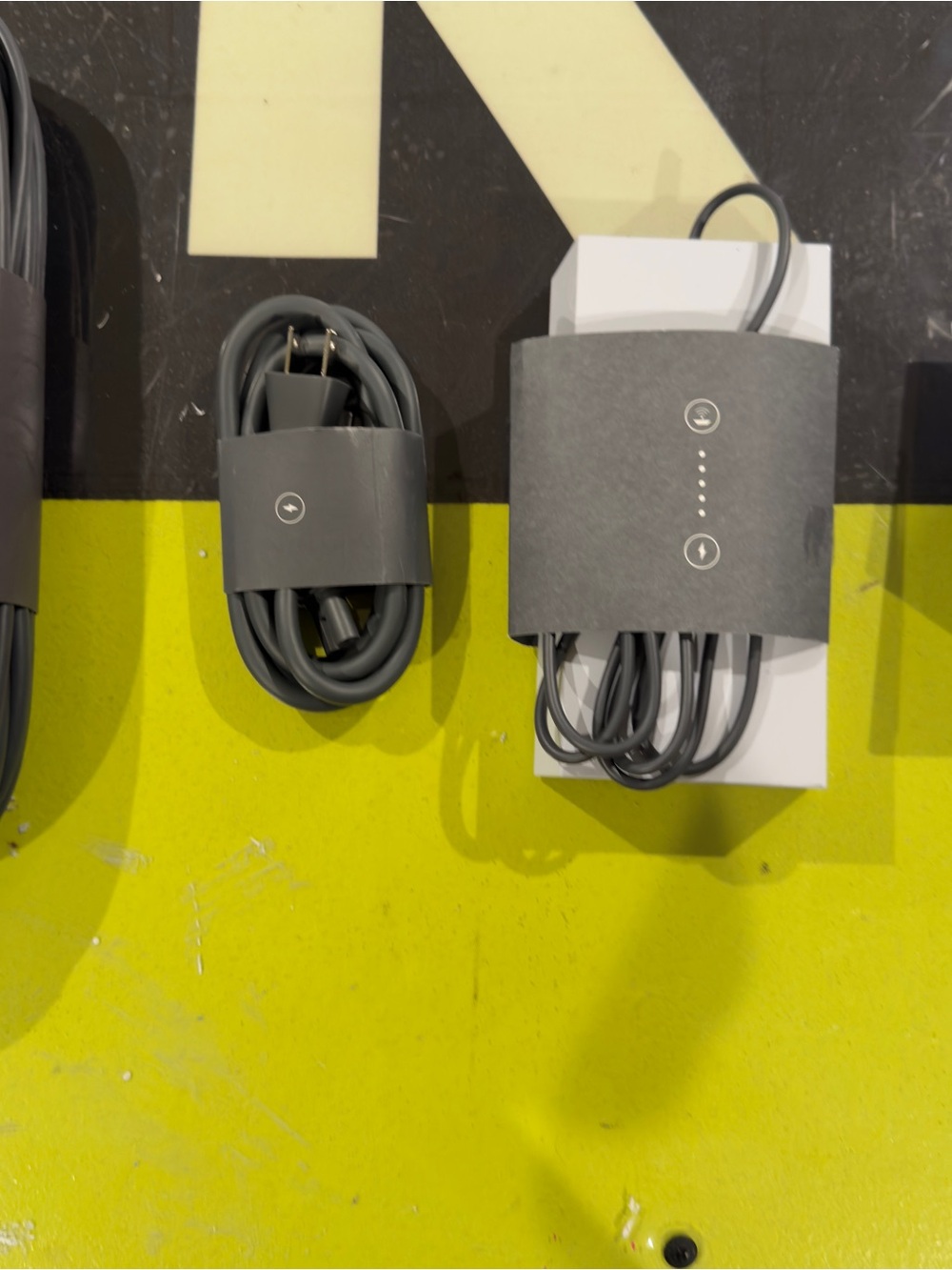 Starlink. Gen 3 router. Ethernet cable and power supply cord.
